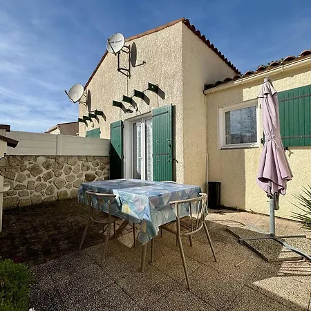 Holiday home Maison Familiale A 2 Pas De La Et Foret, 3 Pieces, 5 Couchages - St-georges-d'oleron - Fr-1-246a-290 *